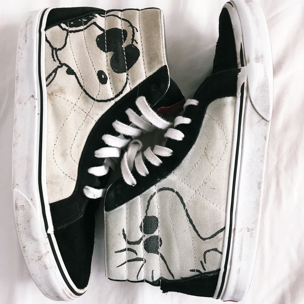 Vans Snoopy/Peanuts ❌ SOLD ❌ - Picture 2 of 5